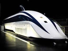 Recordul a fost stabilit tot în japonia, în 2015, când un tren de mare viteză a atins pe o linie de teste viteza de 600 de kilometri pe oră. Japonia Face Primele Teste Cu Calatori Pentru Cel Mai Rapid Tren Din Lume Care Va Atinge 500 Km Ora Cererea De 1 500 De Ori Mai Mare Decat Numarul Biletelor Puse In Vanzare