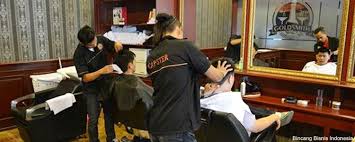 Gold Smith, Barber Shop Berkonsep Bar Pertama di Surabaya