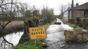 En cas de vigilance orange. Meteo Vigilance Orange Pluie Inondation Maintenue En Indre Et Loire Et Loir Et Cher