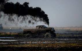 Hd Wallpaper Truck Diesel Off Road Mud Smoke Monster Truck Hd Cars Wallpaper Flare