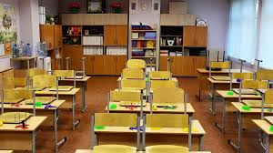 V Minprosvesheniya Nazvali Procent Ushedshih Na Karantin Shkol Novosti Izvestiya 04 10 2020