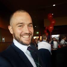 How does the MetaFlex glove help with Ehlers-Danlos?