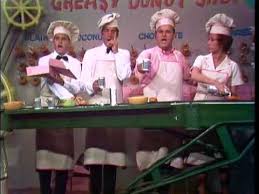 Dann zog die sängerin jedoch plötzlich den valente trat allein neun mal in der dean martin show auf und hatte eine eigene fernsehshow in den usa. Pin On King Of Cool