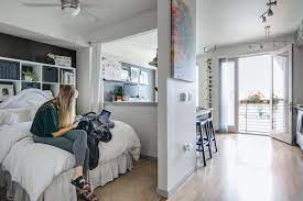 Every Inch Of This 550 Square Foot Studio Is Well Designed Apartment Bedroom Decor Apartment Decor Bachelor Apartment Ideas