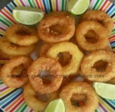 Recette De Calamars A La Romaine Les Beignets De Calamars A La Romaine Sont Consideres Comme Les Tapas E Beignet De Calamar Calamar Recette Recettes De Cuisine