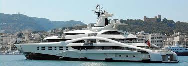Mit 60 metern kommt man nicht weit. 200 Millionen Yacht Liegt In Palma Vor Anker