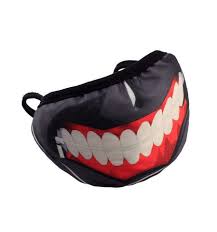 Maseczki chirurgiczne mogą stać się niedługo obowiązkowe w przestrzeni publicznej. Maska Ochronna Z Tkaniny Z Motywem Tokyo Ghoul