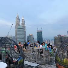 Menara genesis, 33, jalan sultan ismail, bukit bintang, 50200 kuala lumpur, wilayah persekutuan kuala lumpur, malaysia. Heli Lounge Bar Kl Guide To Helipad Bar Dress Code Drink Prices Hours