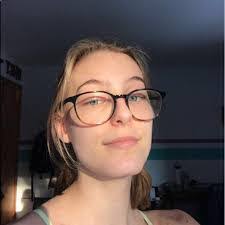 Renee Shanahan's Instagram, Twitter & Facebook