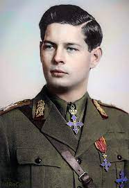 Au avut impreuna cinci fiice. Regele Mihai Unul Dintre FoÈtii Lideri De Stat Din Perioada Celui De Al Doilea RÄzboi Mondial A VÄz Romania People Romanian Royal Family Michael I Of Romania