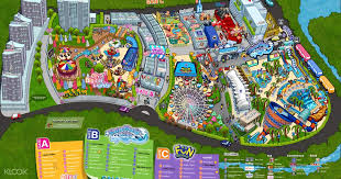 I city opens from 5pm until midnight but the displays are lit from 7pm onwards. I City