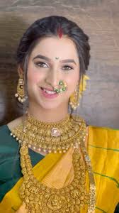 MUA : @kshma_makeup_artist_ , Assist : @makeupartist_varsha19 , Beautiful:  @mansi_manik_gade , Jwellery: @suniti_jewellers , Saree :  @shruti_saree_collection