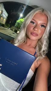 Abby Housefield's Instagram, Twitter & Facebook