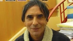 Samuel est un véritable artiste, un être plein d'humanité, de sensibilité et de tendresse. Samuel Benchetrit Auteur Pudique Et Genereux