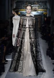 Valentino Desfile De Moda Alta Costura Pret A Porter Accesorios Rockstud Gafas Noticias Tienda Couture Fashion Spring Couture Haute Couture Fashion