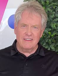 Why do some functions in my '05 SL500 not work initially but start working  after 13 minutes?