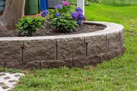 Use our retaining wall cost calculator to determine your retaining wall installation price. Retaining Wall Calculator And Price Estimator Find How Many Blocks Are Needed To Build A Retaining Wall