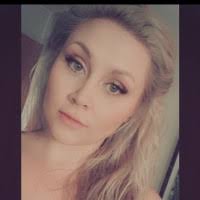 Kayla Oakley's Instagram, Twitter & Facebook