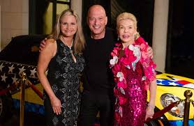 We make the whole process easy, helping you connect directly with makers to find something extraordinary. Howie Mandel Brings Riotous Laughter To A Sold Out Crowd At Lifes 22nd Annual Lady In Red Gala Life