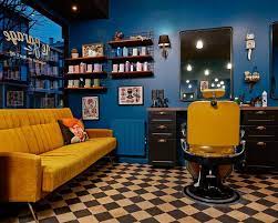 Le garage moderne est un lieu social et un lieu de réparation et de construction. Le Garage Startseite Facebook