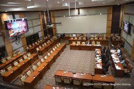 Peranan utama wakil rakyat yang telah dipilih oleh rakyat melalui pilihan raya. Kenali Ini Tugas Dan Wewenang Dewan Perwakilan Rakyat