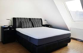 Über die rockstar matratze erreichte: Unsere Neue Wohnung Schlafzimmer Mit Dachschrage Vickyliebtdich
