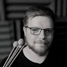 Albert Avelar's Instagram, Twitter & Facebook