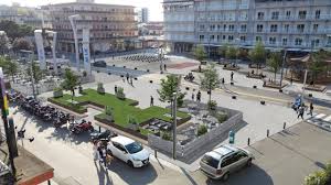 A soli 130 metri dal mare, al terzo piano con ascensore, tra la centralissima piazza mazzini e piazza brescia, affittasi ampio appartamento ristrutturato. Jesolo Piazza Mazzini Si Fa Piu Verde Con Il Progetto Mazzini Green Notizie Plus