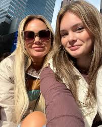 Happy happy birthday to my baby buff @marleighjohnson_ I 🖤YOU!