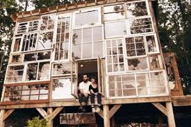 10 Recycelte Hauser Wiederverwertete Fenster Fassade Haus Alte Fenster