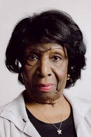 Ester Robbins's Instagram, Twitter & Facebook