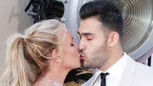 Britney Spears Interrupted By A Kiss From Sam Asghari In New IG Video