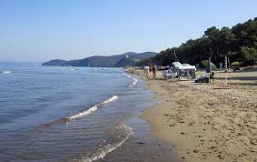 Qui infatti il mare è cristallino e la natura è incontaminata, un vero e proprio paradiso per chi ama rilassarsi e godersi il paesaggio. Le Spiagge Piu Belle Della Toscana Ecco La Classifica