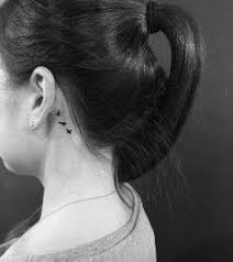 Beste Vogel Tatowierung Hinter Ohr Tatoo Ideen Check More At Https Tatto1 Bozkurtfurkan Com Index Php In 2020 Mit Bildern Tattoo Hinterm Ohr Kleine Tattoos Frauen Tattoos Frauen