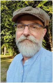 Michael Gerding's Instagram, Twitter & Facebook