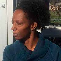 Leslie Freitas's Instagram, Twitter & Facebook