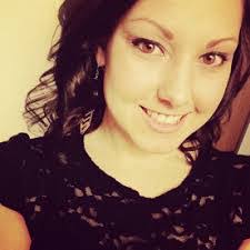 Amanda Lenart's Instagram, Twitter & Facebook