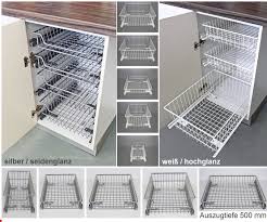In Jeden Kuchen Unterschrank Hochschrank Oder Apothekerschrank Einzusetzen Der Gitterboden Des Auszugkorbe Unterschrank Apothekerschrank Kuche Kuchenschrank