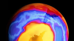 Le nuage de poussières témoigne de la violence de la rencontre. La Couche D Ozone Sauvee Des Dommages Causes Par Les Chlorofluocarbures Cfc Bbc News Afrique