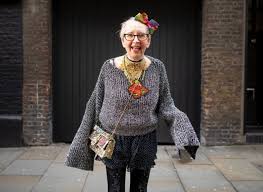 Simon shepherd, su pollard, charlie condou, and rose keegan have made guest appearances. Hi De Hi S Su Pollard I D Rather Talk About Cakes Than Brexit Theatre The Guardian