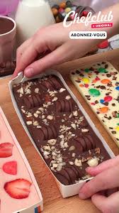 Tablettes De Chocolat Maison Video En 2020 Recettes De Cuisine Recette Bonbon Chocolat Recette