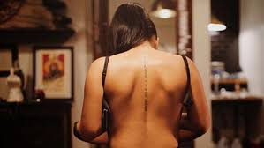 Han habido más imágenes en las historias y hasta un video de como ambos están pasando la cuarentena. Asi Se Ve El Nuevo Y Sensual Tatuaje De Becky G Fotos Programas Radio Moda