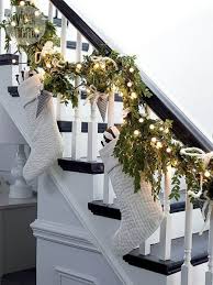 Decorate The Staircase For Christmas 45 Beautiful Ideas Decoration Love Christmas Fairy Lights Christmas Staircase Christmas Garland