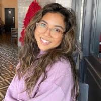 60+ perfiles de «Kerri»