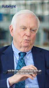 Hôm nay, đông đảo giảng viên, đối tác, nhân viên, cựu học viên và học viên  FETP-FSPPM có mặt để cùng nhau chứng kiến cột mốc 30 năm hình thành và phát