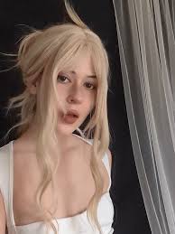 Holli Cartoon Cosplay