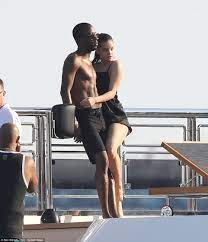 Who is the sexiest f1 driver? Palvin Barbara Es Lewis Hamilton