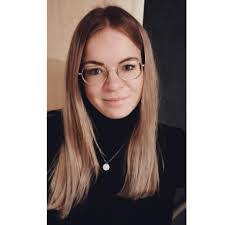 Bianca Wolf's Instagram, Twitter & Facebook