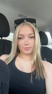 Ella Boswell's Instagram, Twitter & Facebook