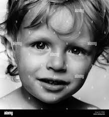 Bambino con la macchina fotografica Foto e Immagini Stock in Bianco e Nero 